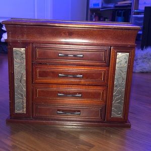 Jewellery/ accessory box